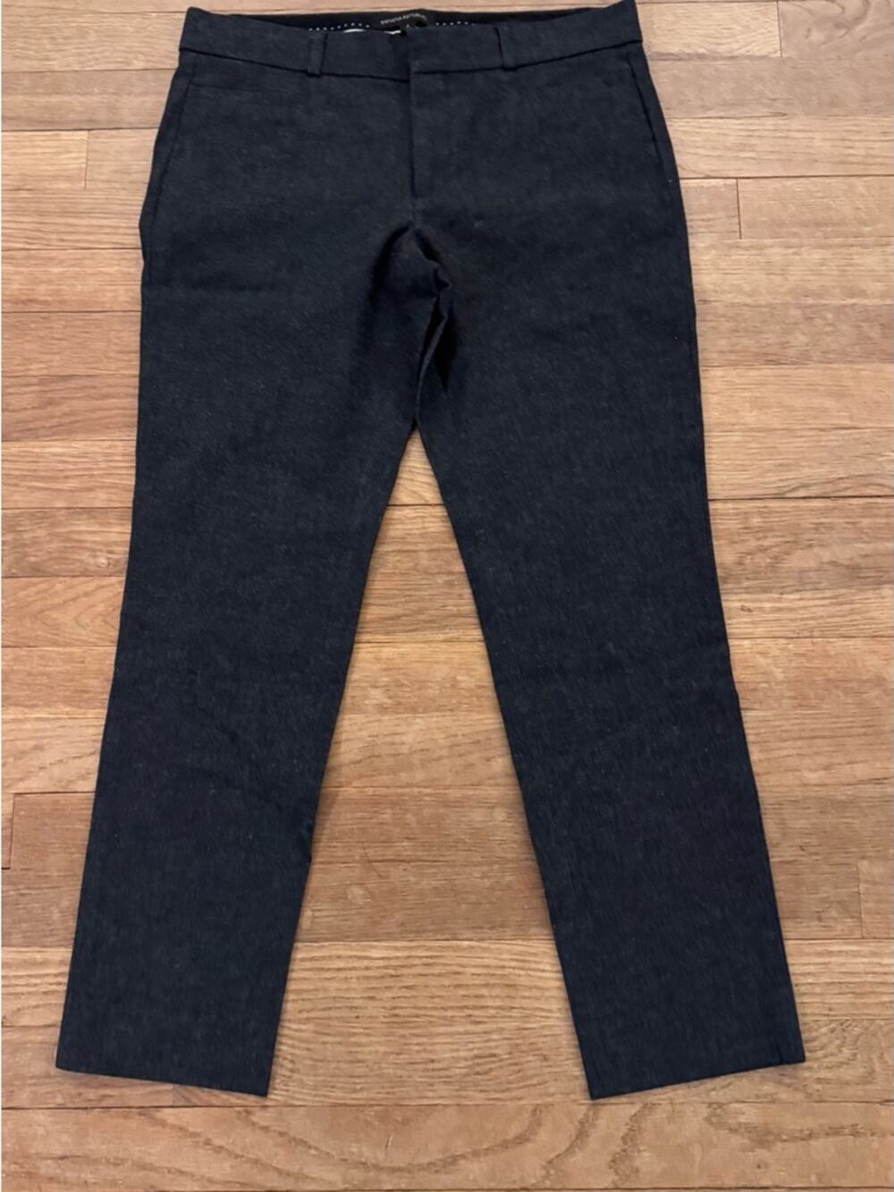 Banana Republic Women's Charcoal Slim Ankle Pants - Size 4
 b35
